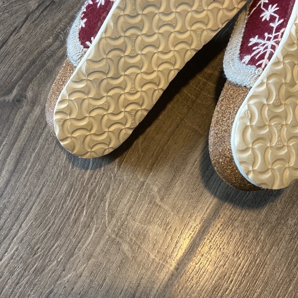 Snowflake Birkenstock Clogs - Picture 3 of 5